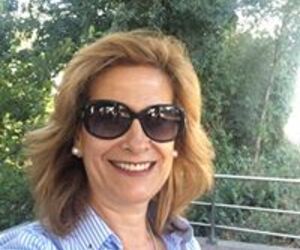 Isabel León M
