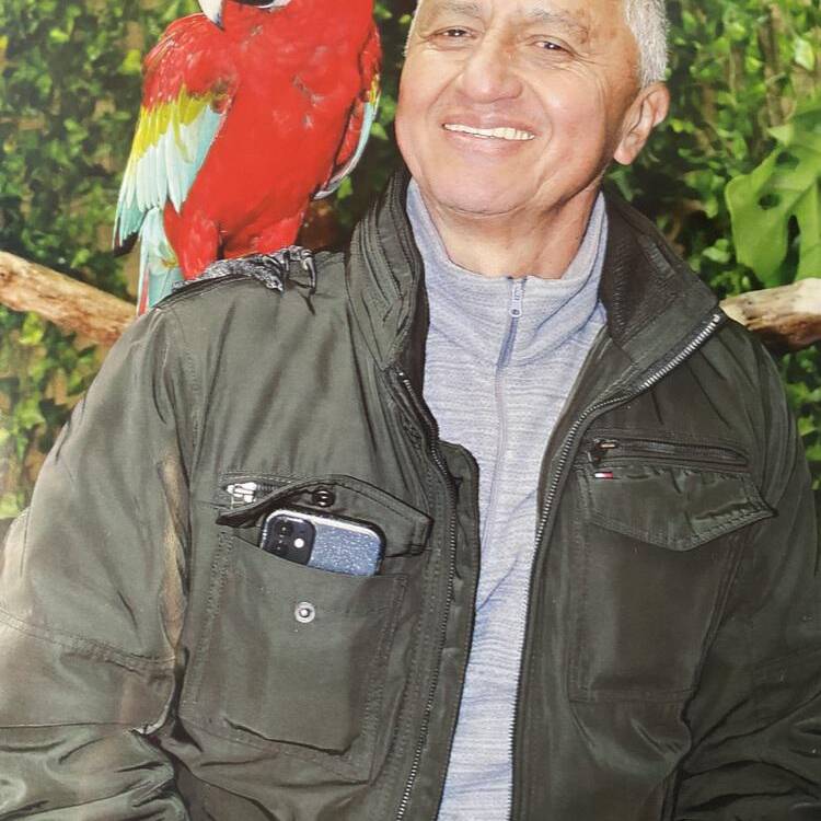 Foto de perfil de Raul Cadena