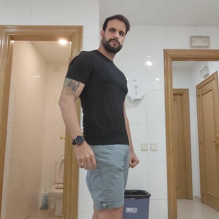 Foto de perfil de Adrian
