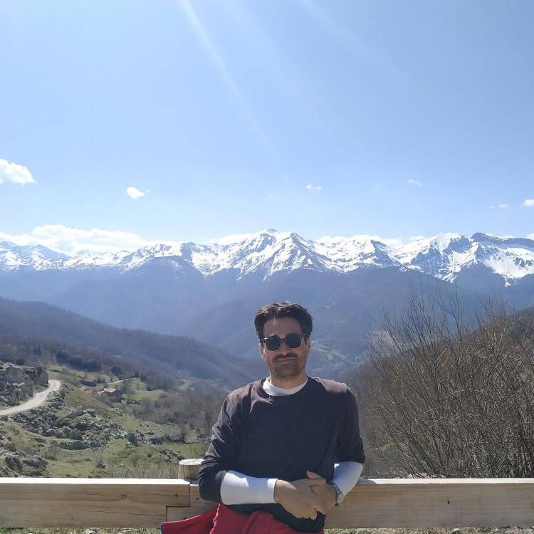 Foto de perfil de Adrian C.